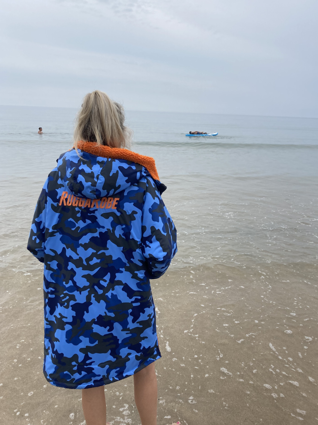 Beach Changing Robes UK | Waterproof Outdoor Coats for Summer & Holidays | RuggaRobe