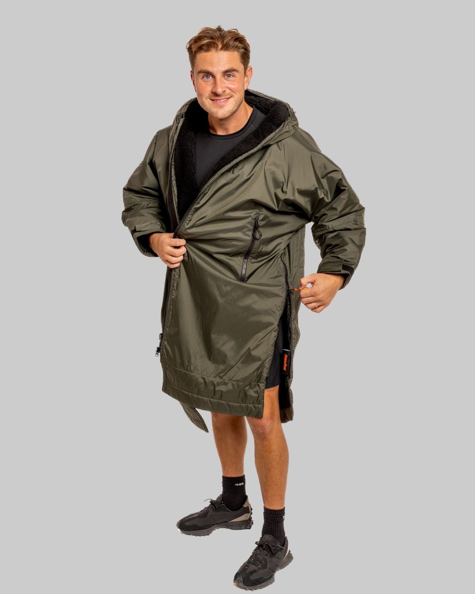RR Country Green Adults Change Robe with Black Fleece