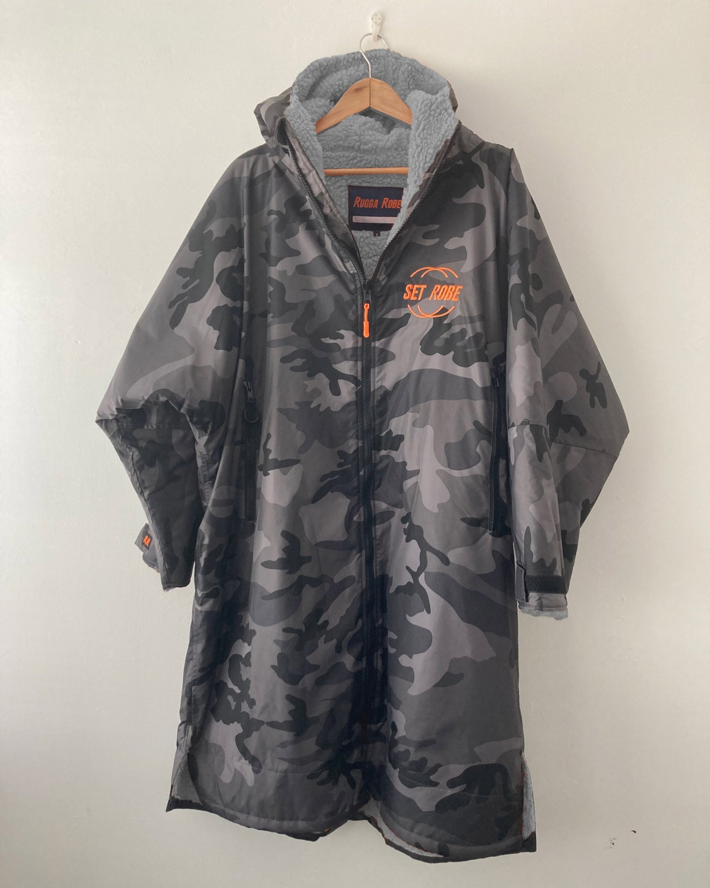 Grey Camo Change Robe with Grey Fleece - Set Robe